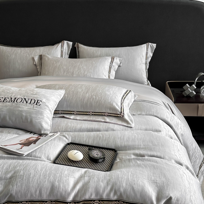 91家纺网 家纺一手货源 找家纺 帝王家纺 2025新款轻奢风双面水洗天丝提花刺绣四件套 浅灰