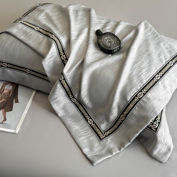 91家纺网 家纺一手货源 找家纺 帝王家纺 2025新款轻奢风双面水洗天丝提花刺绣四件套 浅灰