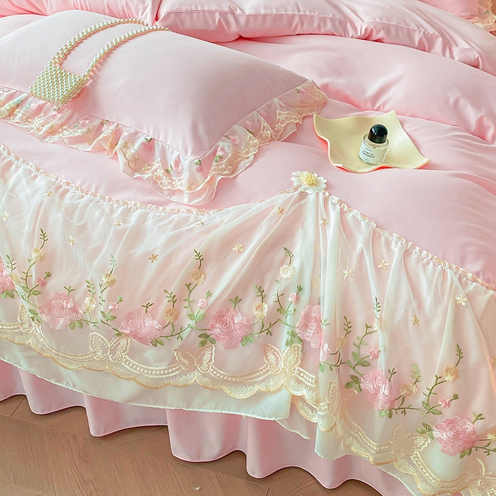 91家纺网 家纺一手货源 找家纺 富宁2025新款水洗亲肤棉雪纺蕾丝刺绣床裙床笠三件套四件套 潘多拉-粉