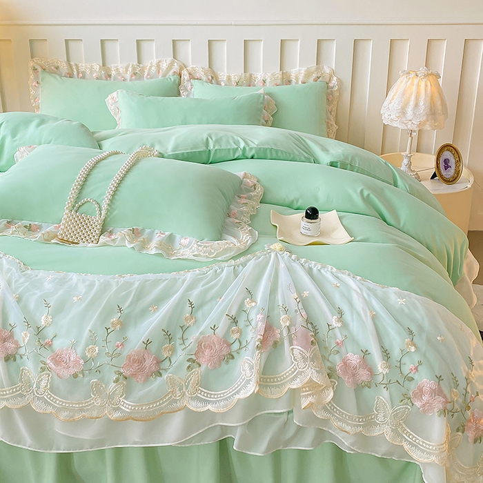 91家纺网 家纺一手货源 找家纺 富宁2025新款水洗亲肤棉雪纺蕾丝刺绣床裙床笠三件套四件套 潘多拉-绿