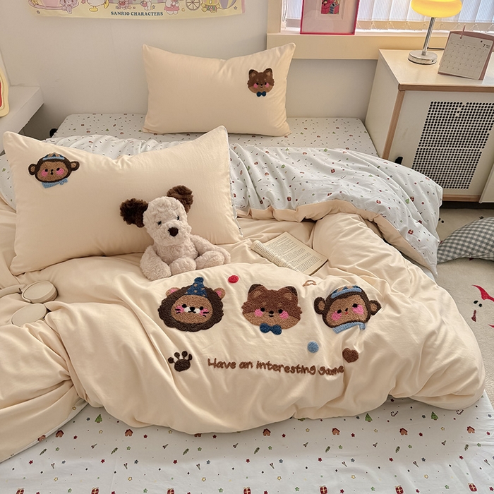 91家纺网 家纺一手货源 找家纺 沃朴家居 2025春夏新款亲肤水洗棉毛巾绣四件套 动物乐园