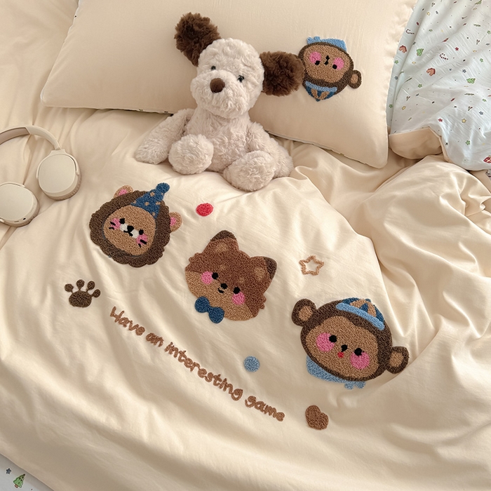 91家纺网 家纺一手货源 找家纺 沃朴家居 2025春夏新款亲肤水洗棉毛巾绣四件套 动物乐园