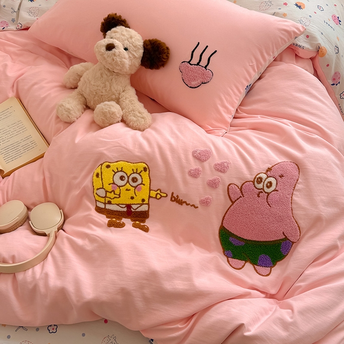 91家纺网 家纺一手货源 找家纺 沃朴家居 2025春夏新款亲肤水洗棉毛巾绣四件套 海宝派派