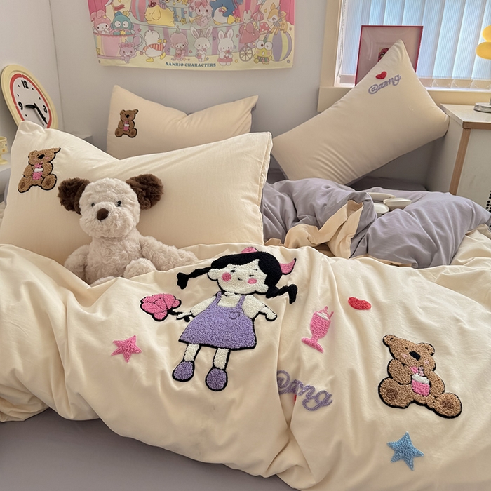 91家纺网 家纺一手货源 找家纺 沃朴家居 2025春夏新款亲肤水洗棉毛巾绣四件套 花朵女孩