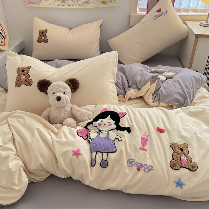 91家纺网 家纺一手货源 找家纺 沃朴家居 2025春夏新款亲肤水洗棉毛巾绣四件套 花朵女孩