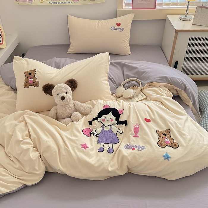 91家纺网 家纺一手货源 找家纺 沃朴家居 2025春夏新款亲肤水洗棉毛巾绣四件套 花朵女孩