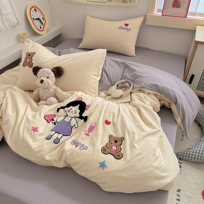 91家纺网 家纺一手货源 找家纺 沃朴家居 2025春夏新款亲肤水洗棉毛巾绣四件套 花朵女孩