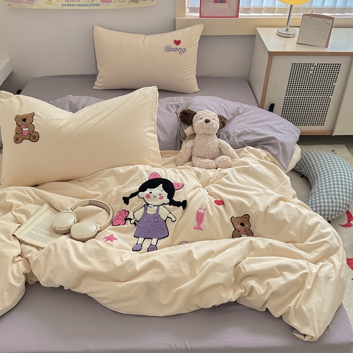 91家纺网 家纺一手货源 找家纺 沃朴家居 2025春夏新款亲肤水洗棉毛巾绣四件套 花朵女孩