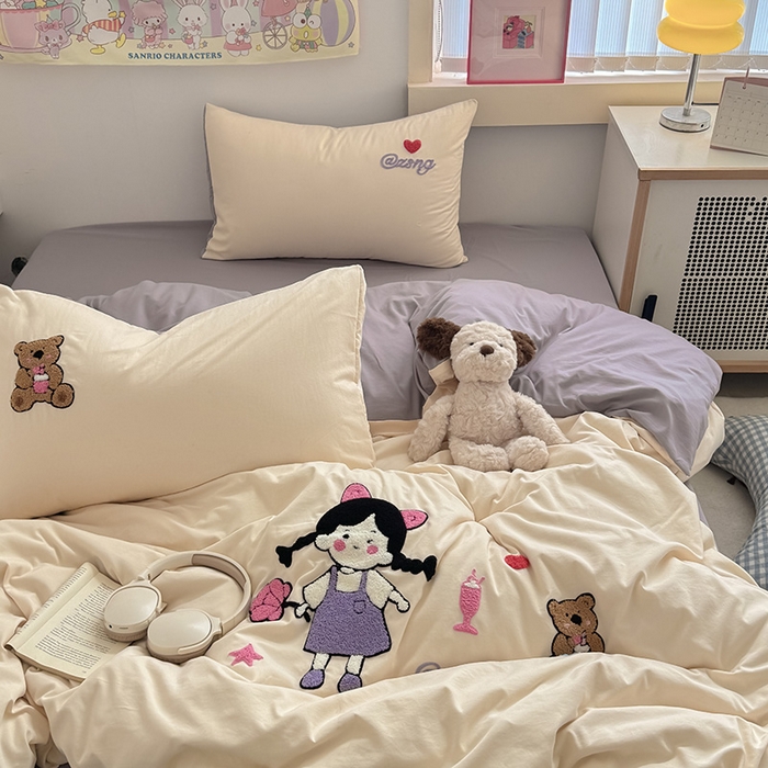 91家纺网 家纺一手货源 找家纺 沃朴家居 2025春夏新款亲肤水洗棉毛巾绣四件套 花朵女孩