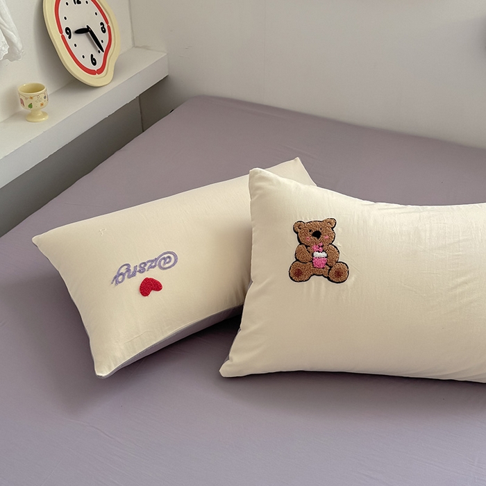 91家纺网 家纺一手货源 找家纺 沃朴家居 2025春夏新款亲肤水洗棉毛巾绣四件套 花朵女孩