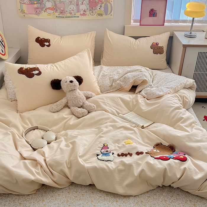 91家纺网 家纺一手货源 找家纺 沃朴家居 2025春夏新款亲肤水洗棉毛巾绣四件套 欢乐熊