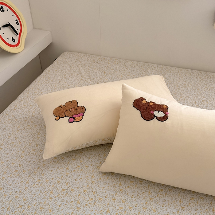 91家纺网 家纺一手货源 找家纺 沃朴家居 2025春夏新款亲肤水洗棉毛巾绣四件套 欢乐熊