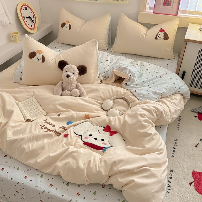 91家纺网 家纺一手货源 找家纺 沃朴家居 2025春夏新款亲肤水洗棉毛巾绣四件套 奶乎狗狗