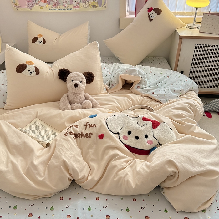 91家纺网 家纺一手货源 找家纺 沃朴家居 2025春夏新款亲肤水洗棉毛巾绣四件套 奶乎狗狗