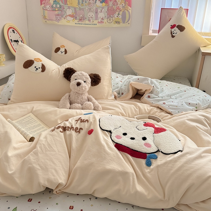 91家纺网 家纺一手货源 找家纺 沃朴家居 2025春夏新款亲肤水洗棉毛巾绣四件套 奶乎狗狗