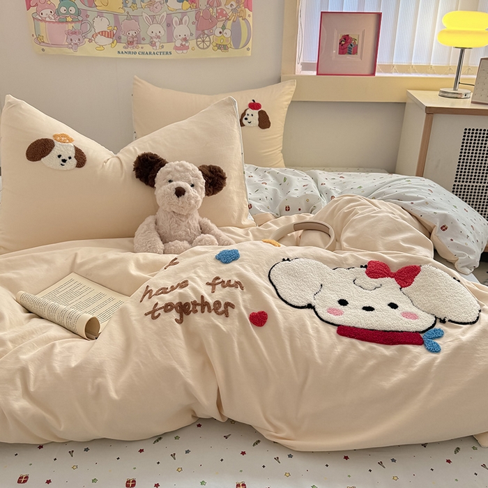 91家纺网 家纺一手货源 找家纺 沃朴家居 2025春夏新款亲肤水洗棉毛巾绣四件套 奶乎狗狗