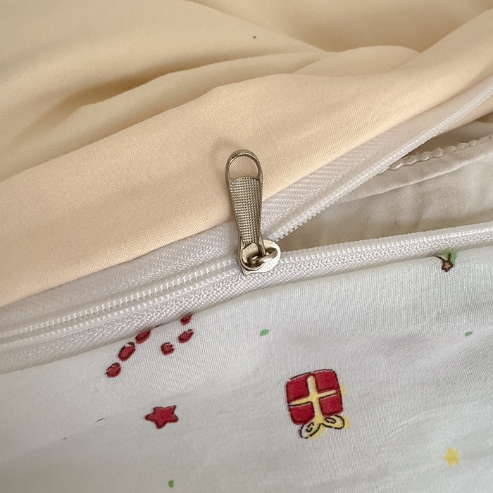 91家纺网 家纺一手货源 找家纺 沃朴家居 2025春夏新款亲肤水洗棉毛巾绣四件套 奶乎狗狗