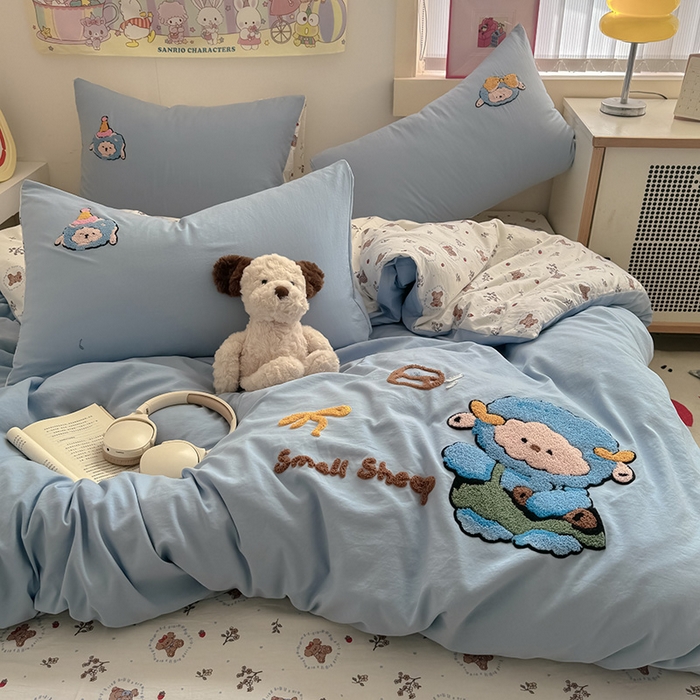 91家纺网 家纺一手货源 找家纺 沃朴家居 2025春夏新款亲肤水洗棉毛巾绣四件套 小萌羊