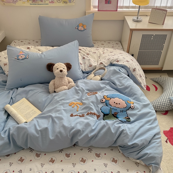 91家纺网 家纺一手货源 找家纺 沃朴家居 2025春夏新款亲肤水洗棉毛巾绣四件套 小萌羊