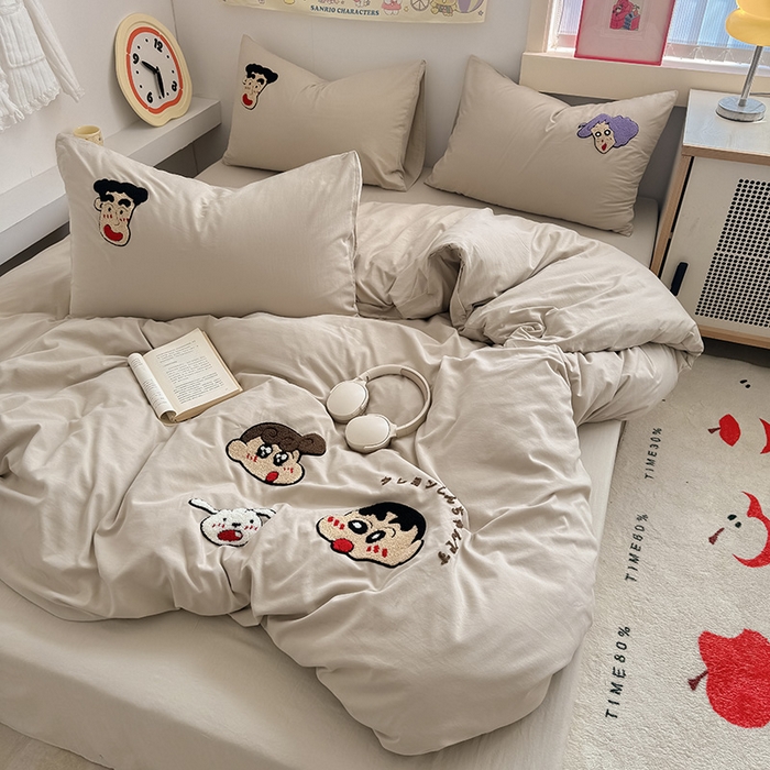 91家纺网 家纺一手货源 找家纺 沃朴家居 2025春夏新款亲肤水洗棉毛巾绣四件套 幸福小新