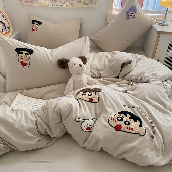 91家纺网 家纺一手货源 找家纺 沃朴家居 2025春夏新款亲肤水洗棉毛巾绣四件套 幸福小新