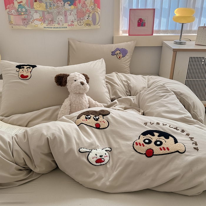 91家纺网 家纺一手货源 找家纺 沃朴家居 2025春夏新款亲肤水洗棉毛巾绣四件套 幸福小新