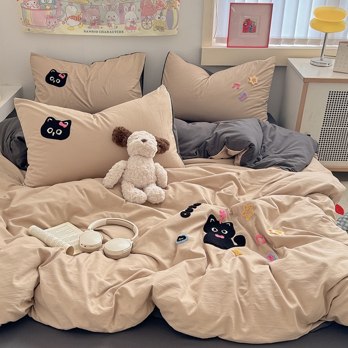 91家纺网 家纺一手货源 找家纺 沃朴家居 2025春夏新款亲肤水洗棉毛巾绣四件套 音乐猫咪