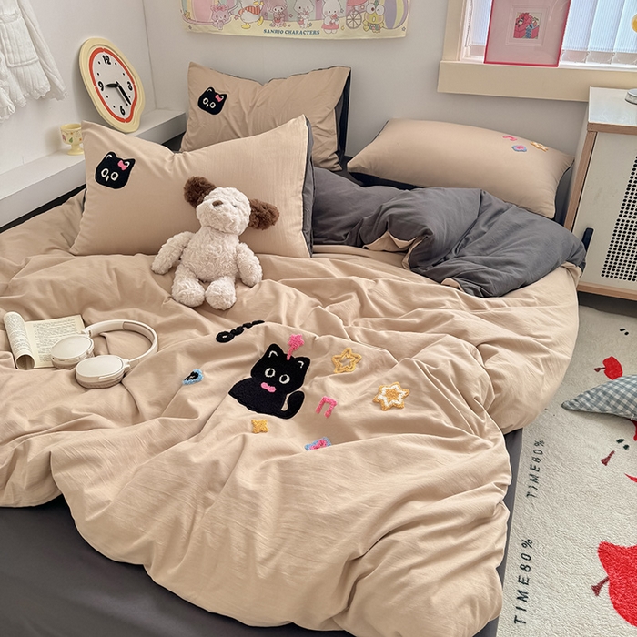 91家纺网 家纺一手货源 找家纺 沃朴家居 2025春夏新款亲肤水洗棉毛巾绣四件套 音乐猫咪