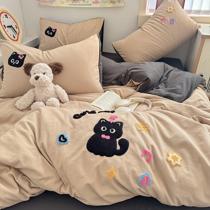 91家纺网 家纺一手货源 找家纺 沃朴家居 2025春夏新款亲肤水洗棉毛巾绣四件套 音乐猫咪