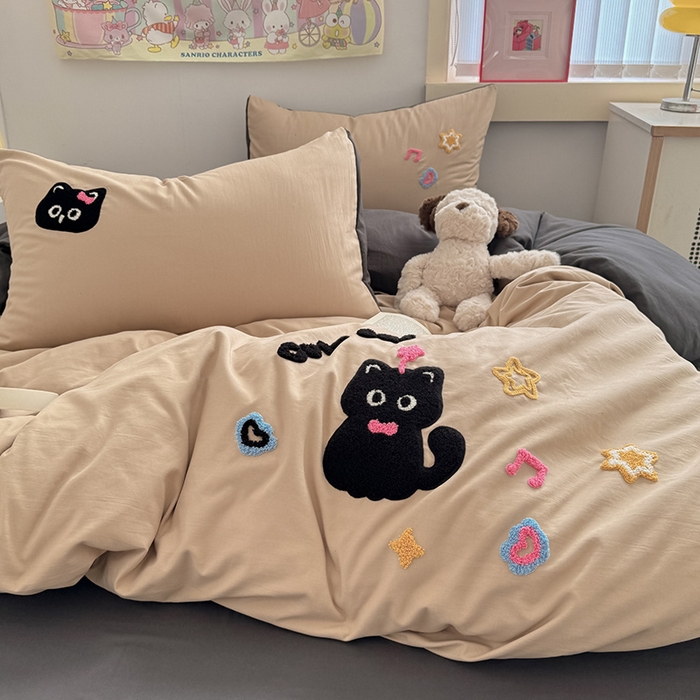 91家纺网 家纺一手货源 找家纺 沃朴家居 2025春夏新款亲肤水洗棉毛巾绣四件套 音乐猫咪