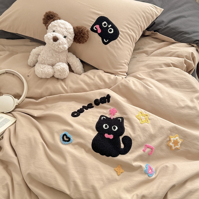 91家纺网 家纺一手货源 找家纺 沃朴家居 2025春夏新款亲肤水洗棉毛巾绣四件套 音乐猫咪