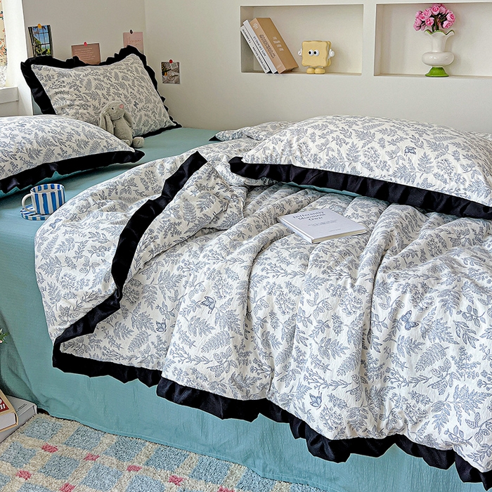 91家纺网 家纺一手货源 找家纺 水木坊 2025春夏新款A云感皱皱纱黑花边夏被夏凉被空调被（含买家秀） 邂逅-草木人间