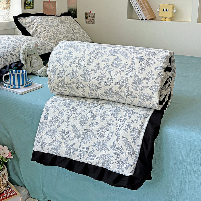 91家纺网 家纺一手货源 找家纺 水木坊 2025春夏新款A云感皱皱纱黑花边夏被夏凉被空调被（含买家秀） 邂逅-草木人间