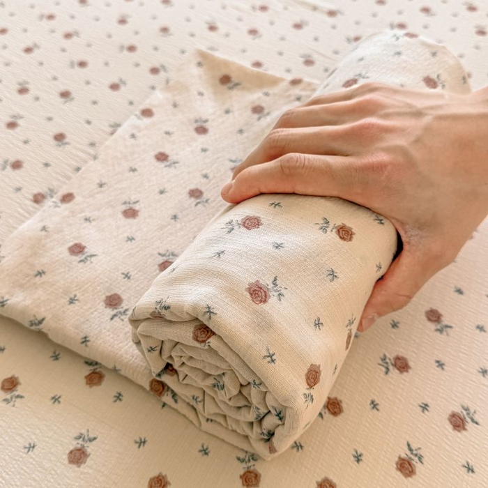 91家纺网 家纺一手货源 找家纺 温眠家纺 2025春夏新款A类云感棉双层纱床单单床单枕套三件套 旧梦难续