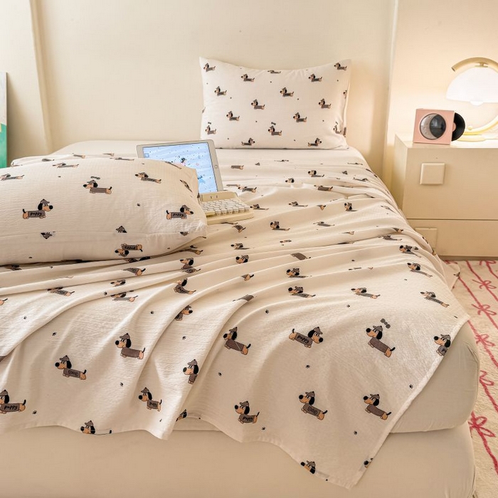 91家纺网 家纺一手货源 找家纺 温眠家纺 2025春夏新款A类云感棉双层纱床单单床单枕套三件套 腊肠狗