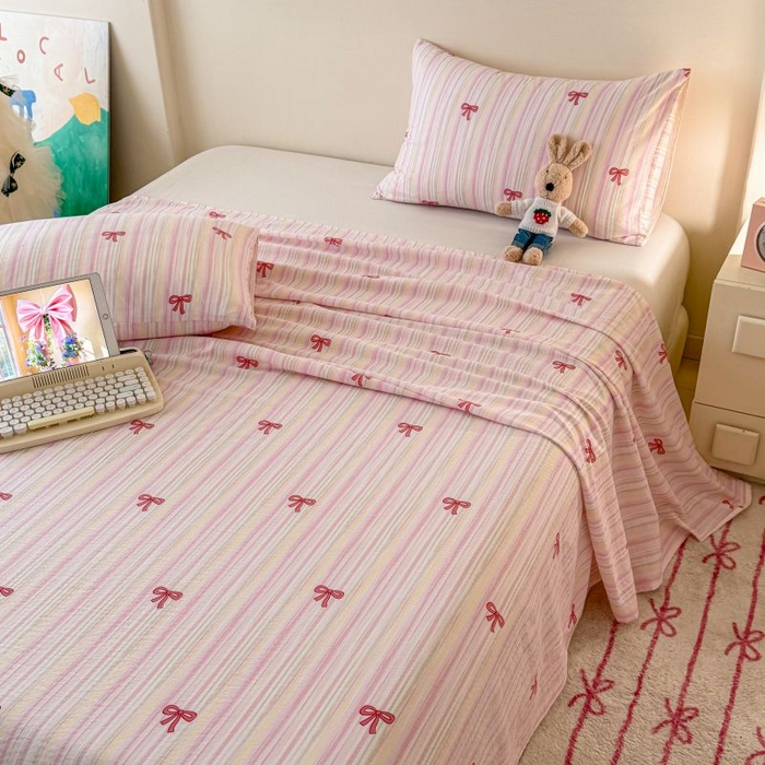 91家纺网 家纺一手货源 找家纺 温眠家纺 2025春夏新款A类云感棉双层纱床单单床单枕套三件套 蝴蝶结