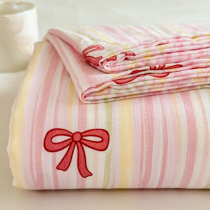 91家纺网 家纺一手货源 找家纺 温眠家纺 2025春夏新款A类云感棉双层纱床单单床单枕套三件套 蝴蝶结