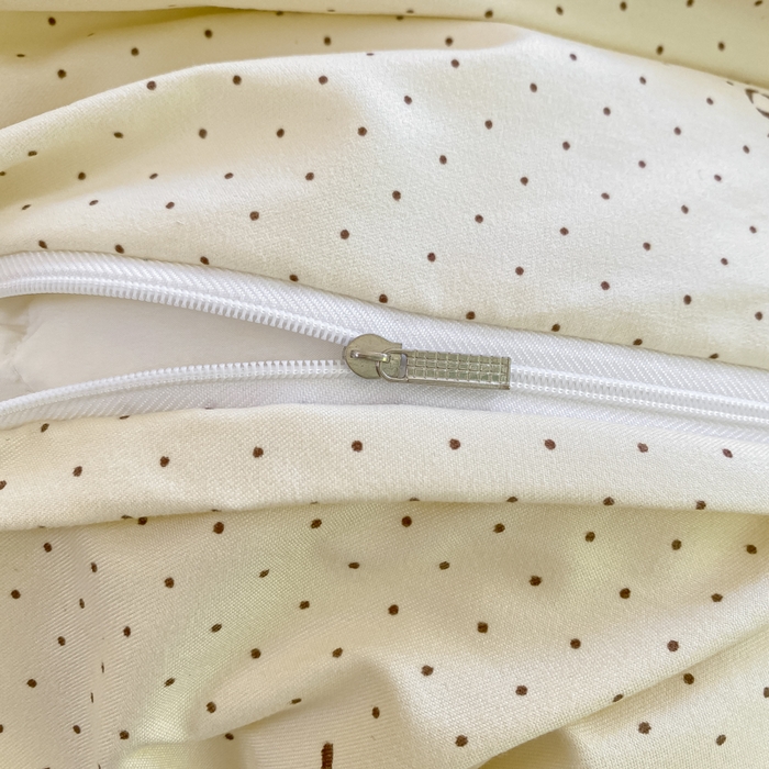 91家纺网 家纺一手货源 找家纺 皇谱家纺 2025新款A类有氧木棉床裙四件套 奶咖熊