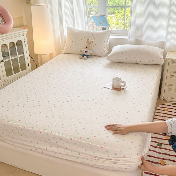 91家纺网 家纺一手货源 找家纺 温眠家纺 2025春夏新款A类云感棉双层纱床笠单床笠枕套三件套 浪漫邂逅