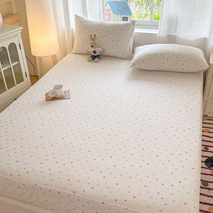 91家纺网 家纺一手货源 找家纺 温眠家纺 2025春夏新款A类云感棉双层纱床笠单床笠枕套三件套 浪漫邂逅