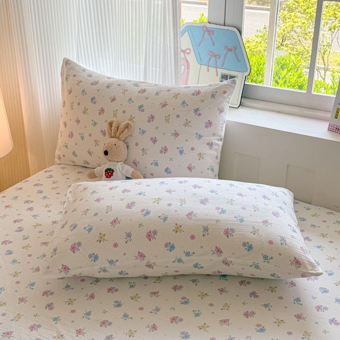 91家纺网 家纺一手货源 找家纺 温眠家纺 2025春夏新款A类云感棉双层纱床笠单床笠枕套三件套 铃兰春信