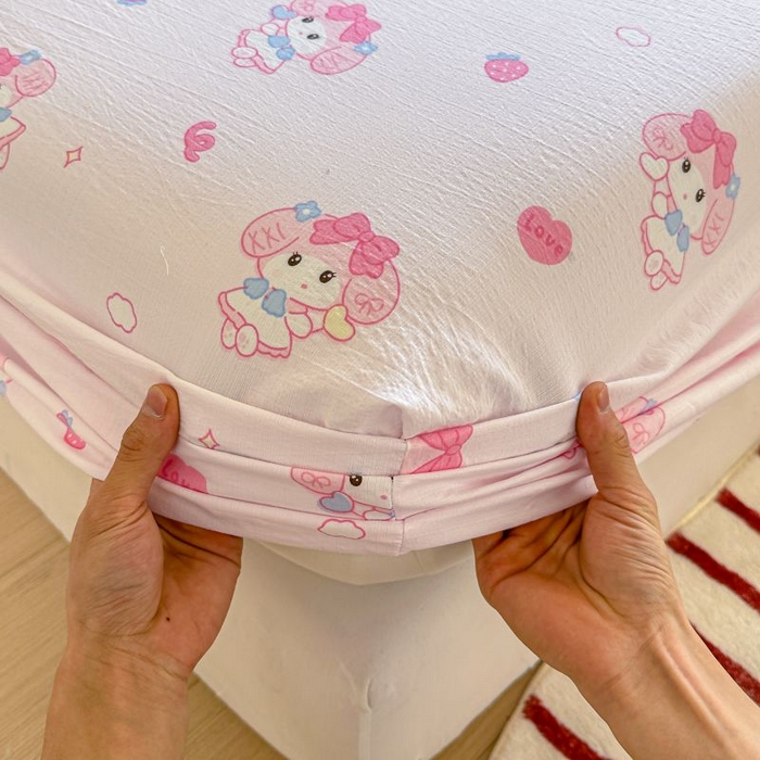 91家纺网 家纺一手货源 找家纺 温眠家纺 2025春夏新款A类云感棉双层纱床笠单床笠枕套三件套 莓乐蒂