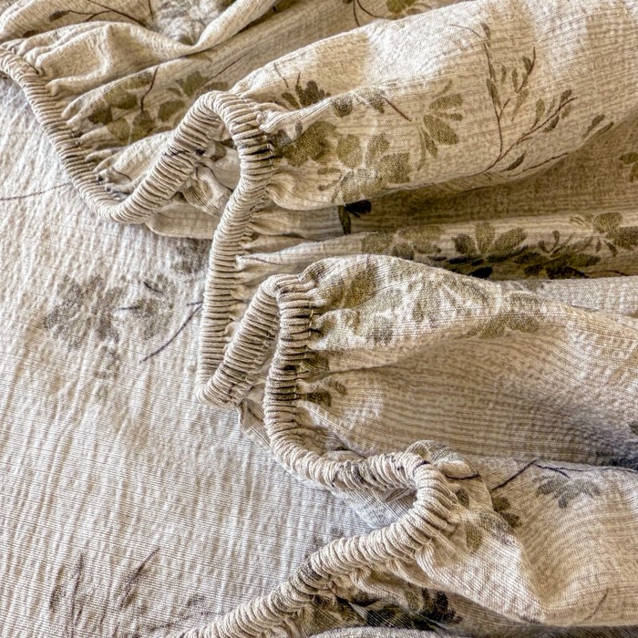 91家纺网 家纺一手货源 找家纺 温眠家纺 2025春夏新款A类云感棉双层纱床笠单床笠枕套三件套 秋风萧瑟