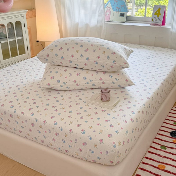 91家纺网 家纺一手货源 找家纺 温眠家纺 2025春夏新款A类云感棉双层纱床笠单床笠枕套三件套 铃兰春信