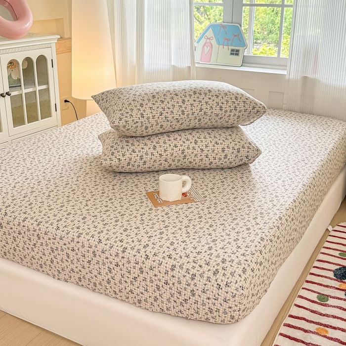 91家纺网 家纺一手货源 找家纺 温眠家纺 2025春夏新款A类云感棉双层纱床笠单床笠枕套三件套 失约温柔