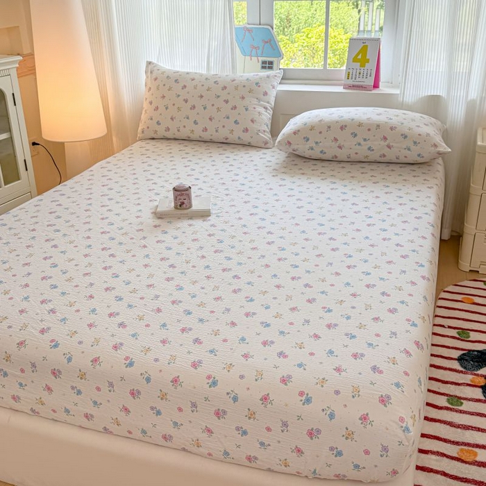 91家纺网 家纺一手货源 找家纺 温眠家纺 2025春夏新款A类云感棉双层纱床笠单床笠枕套三件套 铃兰春信