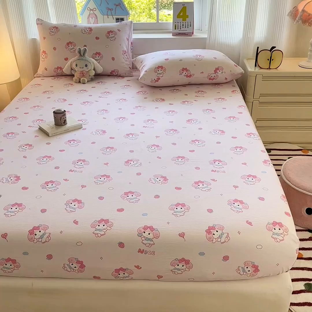 91家纺网 家纺一手货源 找家纺 温眠家纺 2025春夏新款A类云感棉双层纱床笠单床笠枕套三件套 莓乐蒂