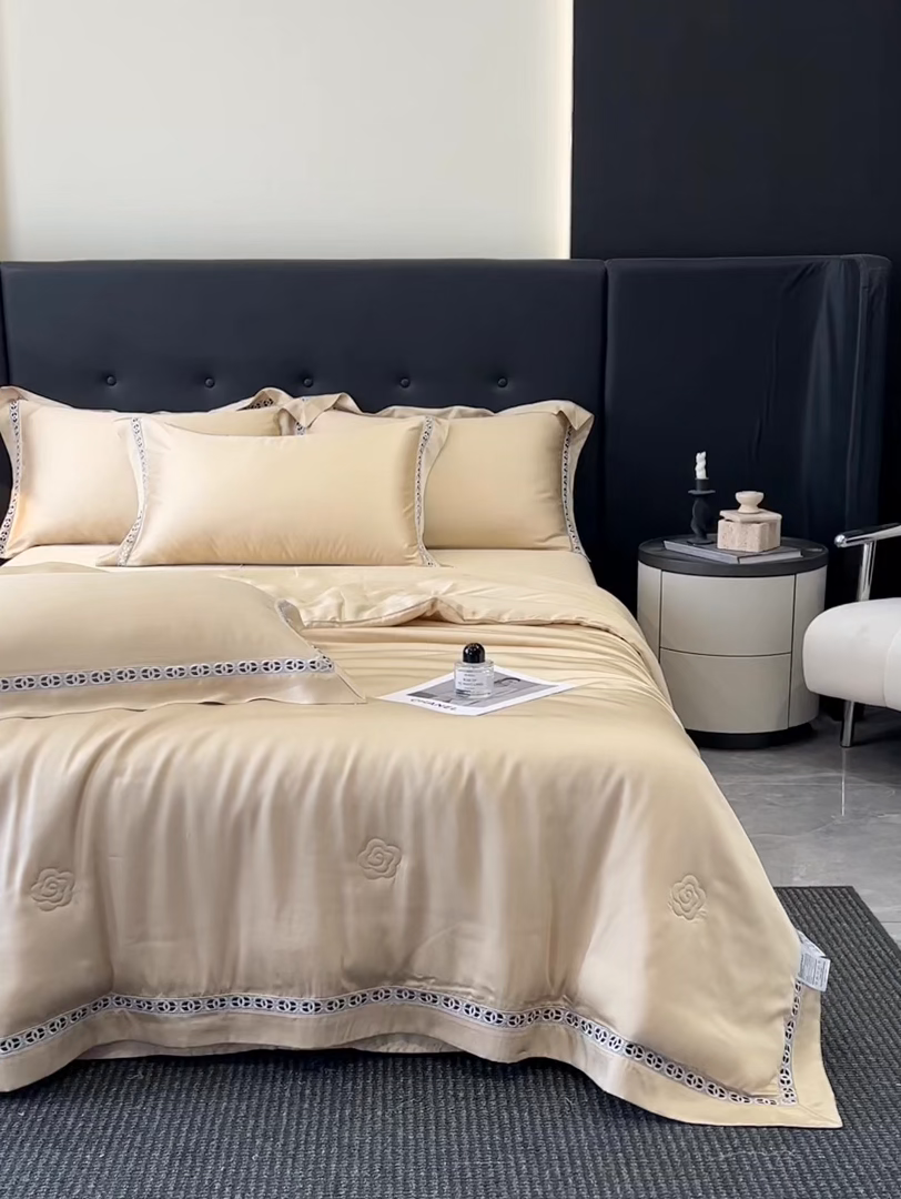 91家纺网 家纺一手货源 找家纺 安妮家居 2025新款莱赛尔天丝CoCo小香夏被子被芯夏凉被空调被 大麦色