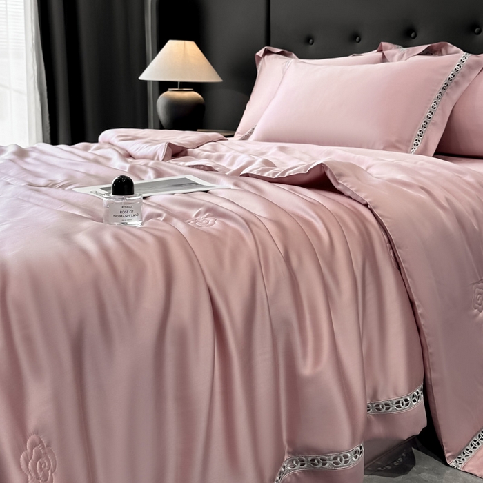 91家纺网 家纺一手货源 找家纺 安妮家居 2025新款莱赛尔天丝CoCo小香夏被子被芯夏凉被空调被 美豆沙