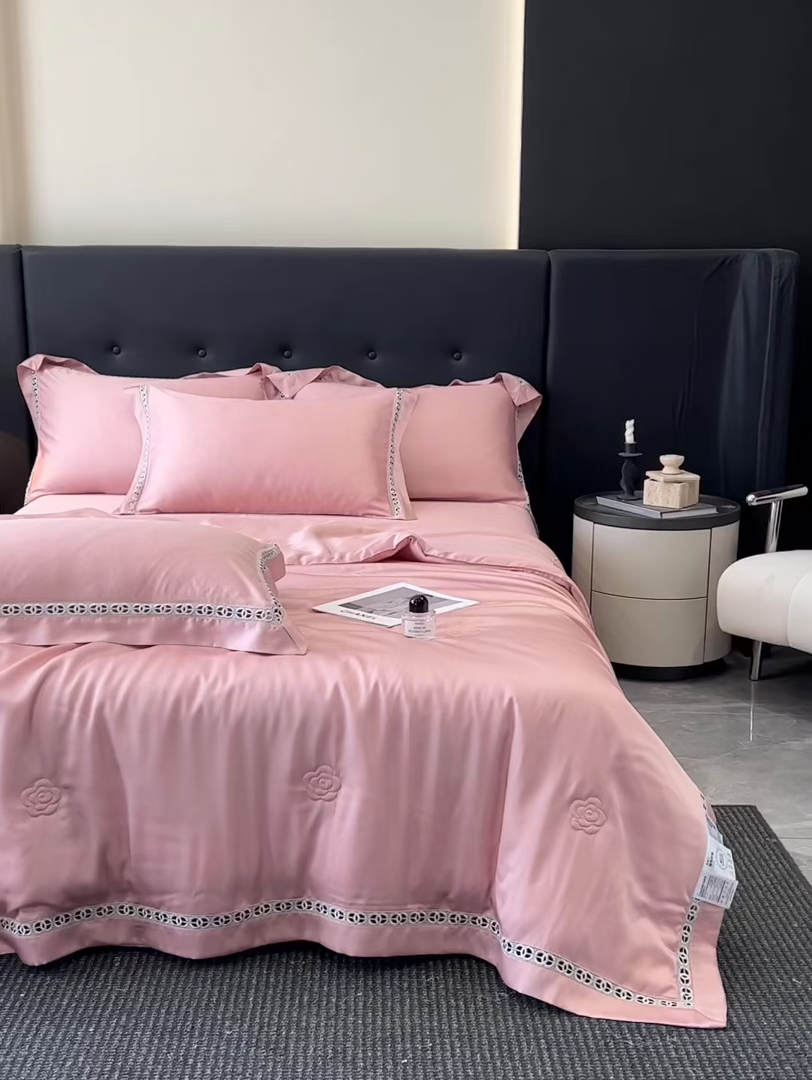 91家纺网 家纺一手货源 找家纺 安妮家居 2025新款莱赛尔天丝CoCo小香夏被子被芯夏凉被空调被 美豆沙